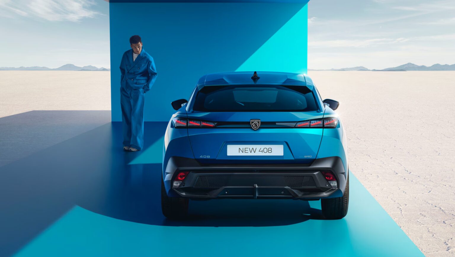 peugeot-408-Showroom_408_D_Excellence_4
