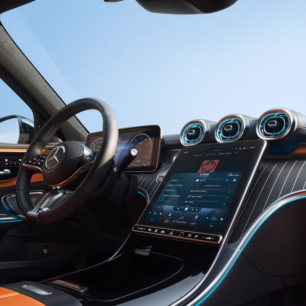 Stylish and sporty cockpit