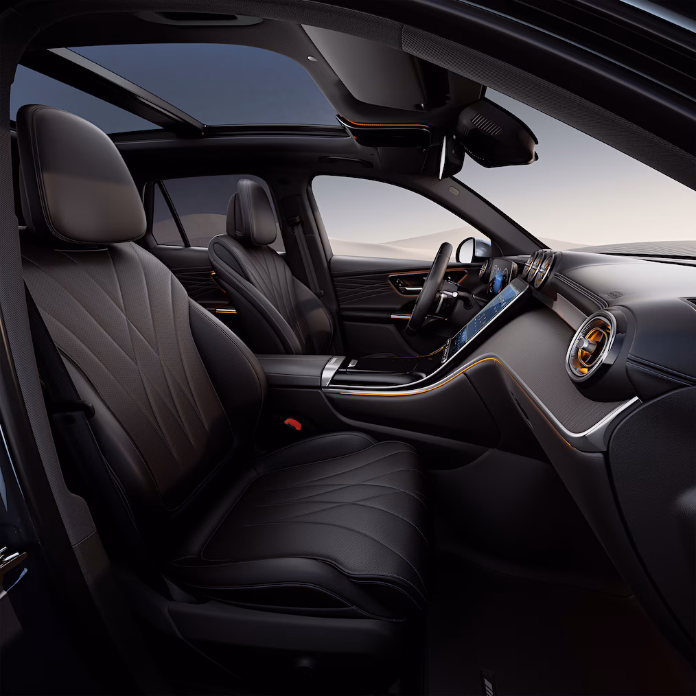 Stylish and sporty cockpit